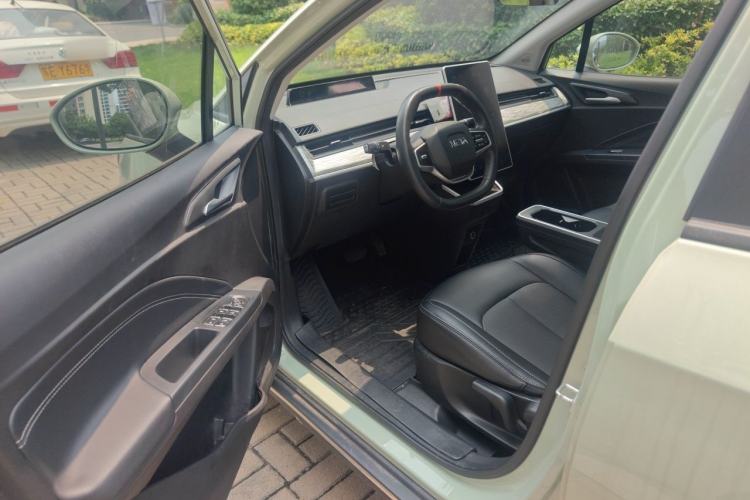 Used NETA AYA 2023 Revised Version 401 Lite Interior 3