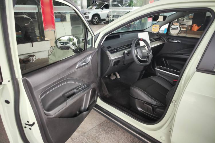Used NETA AYA 2023 401 Lite Interior 3