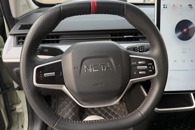 Used NETA AYA 2023 401 Lite Interior 4