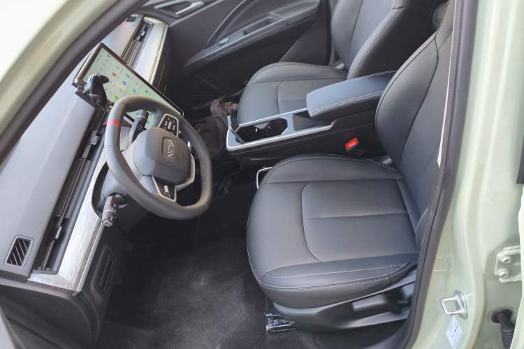 Used NETA AYA 2023 401 Left Front Seat