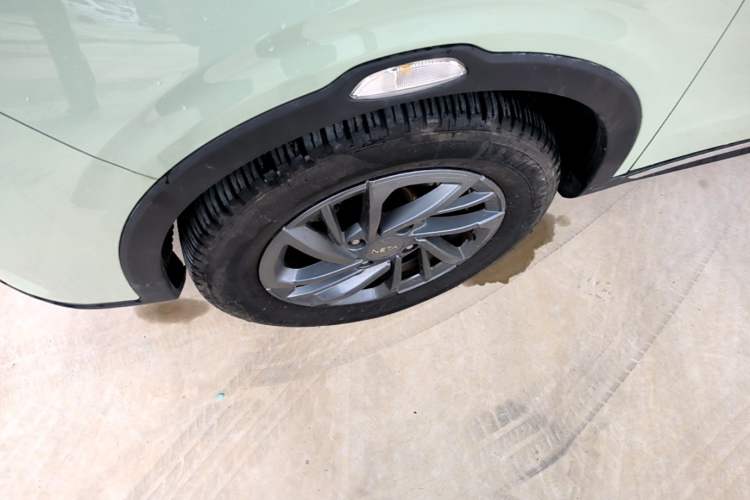 Used NETA AYA 2023 318 Lite Left Front Wheel Hub