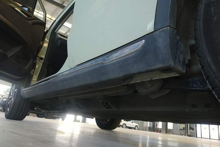 Used NETA AYA 2023 318 Lite Left Side Sill