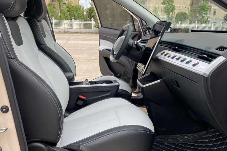 Used NETA AYA 2023 318 Lite Interior 3