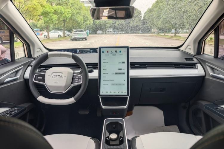 Used NETA AYA 2023 401 Lite Interior 4