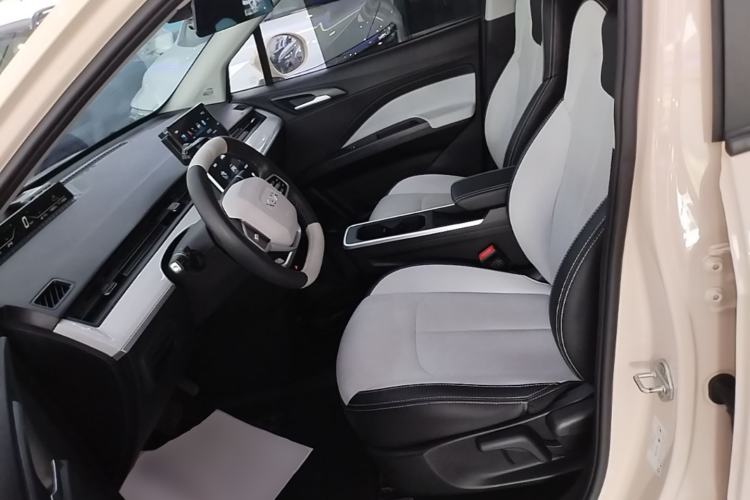 Used NETA AYA 2023 401 Left Front Seat