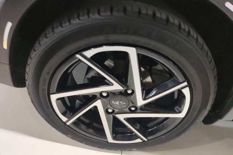 Used NETA AYA 2023 401 Lite Left Front Wheel Hub