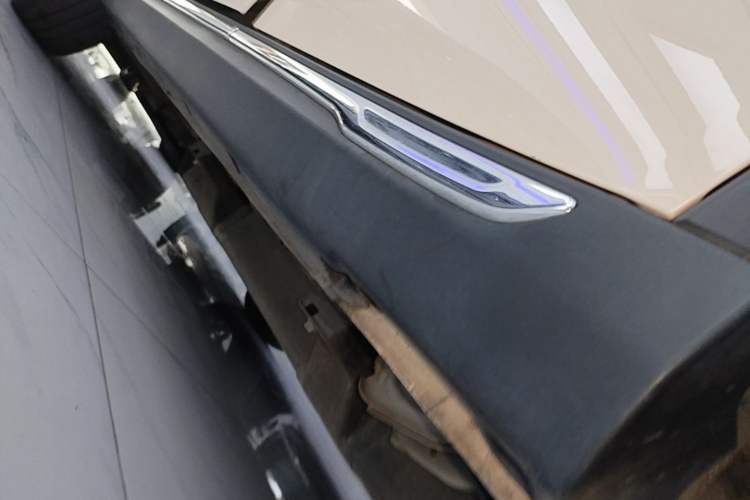 Used NETA AYA 2023 401 Left Side Sill