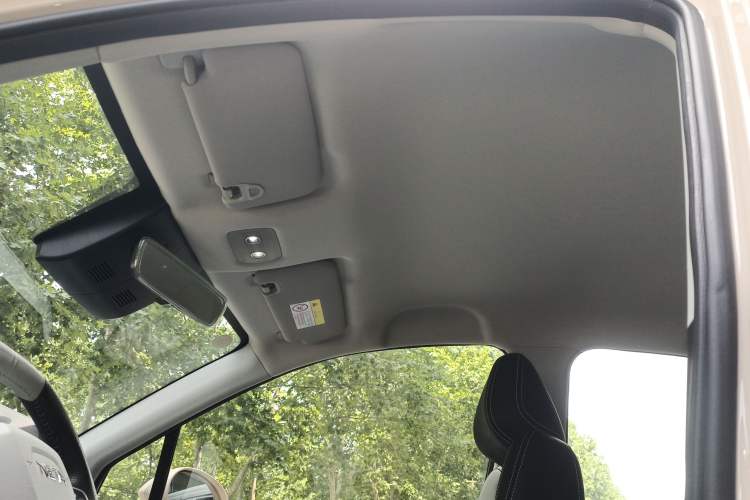 Used NETA AYA 2023 401 Headliner
