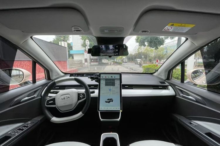 Used NETA AYA 2023 318 Lite Interior 1