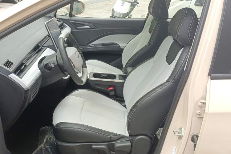 Used NETA AYA 2023 401 Left Front Seat