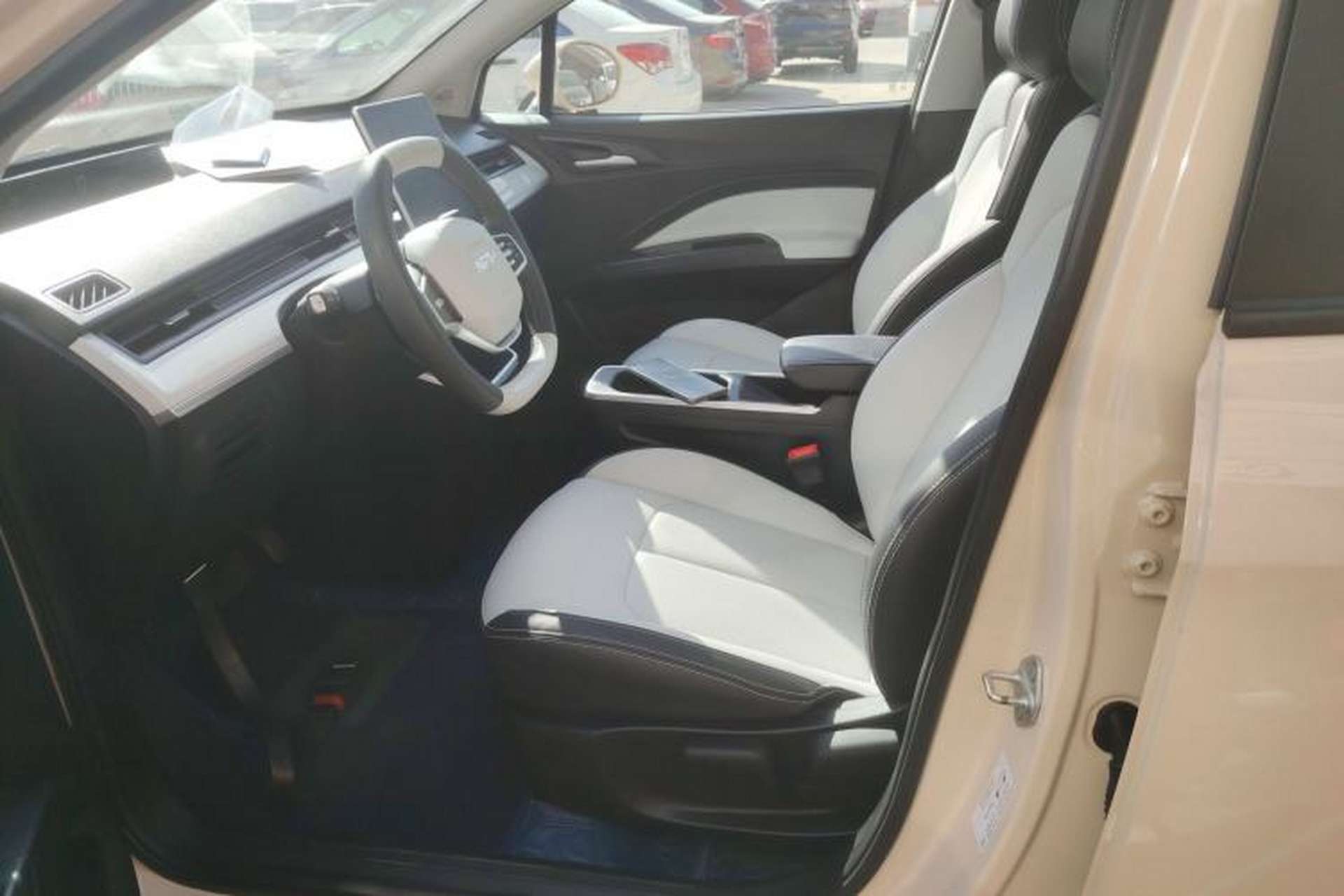 Used NETA AYA 2023 318 Lite Left Front Seat