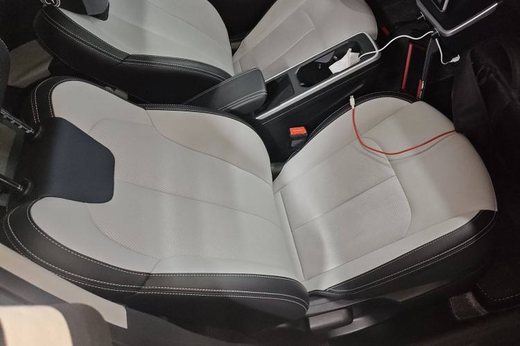 Used NETA AYA 2023 401 Lite Right Front Seat