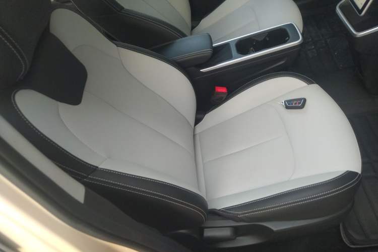 Used NETA AYA 2023 401 Right Front Seat