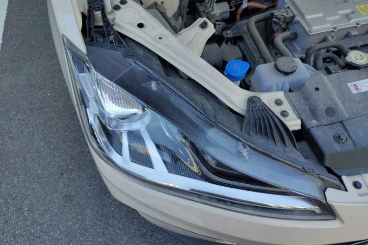 Used NETA AYA 2023 Revised Version 401 Lite Right Front Headlight