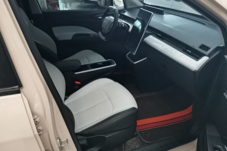 Used NETA AYA 2023 401 Right Front Seat