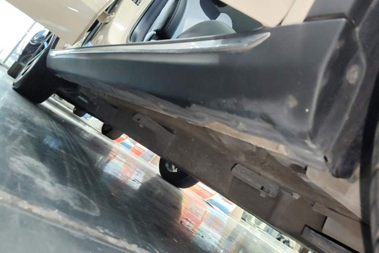 Used NETA AYA 2023 Revised Version 401 Lite Right Side Sill