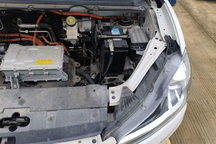 Used NETA AYA 2023 401 Engine Bay Left