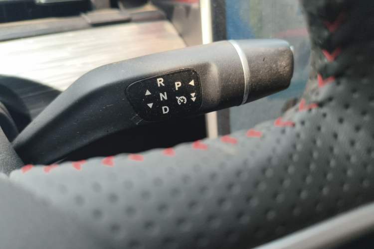 Used NETA AYA 2023 401 Gear Lever