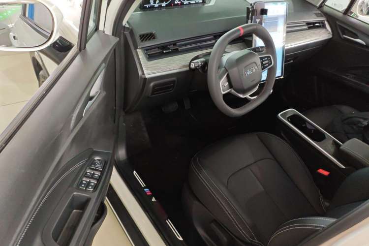 Used NETA AYA 2023 Revised Version 401 Lite Interior 3