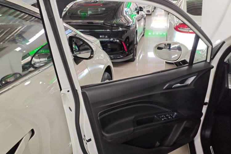 Used NETA AYA 2023 Revised Version 401 Lite Interior 7