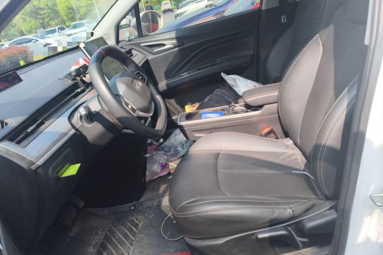 Used NETA AYA 2023 401 Left Front Seat