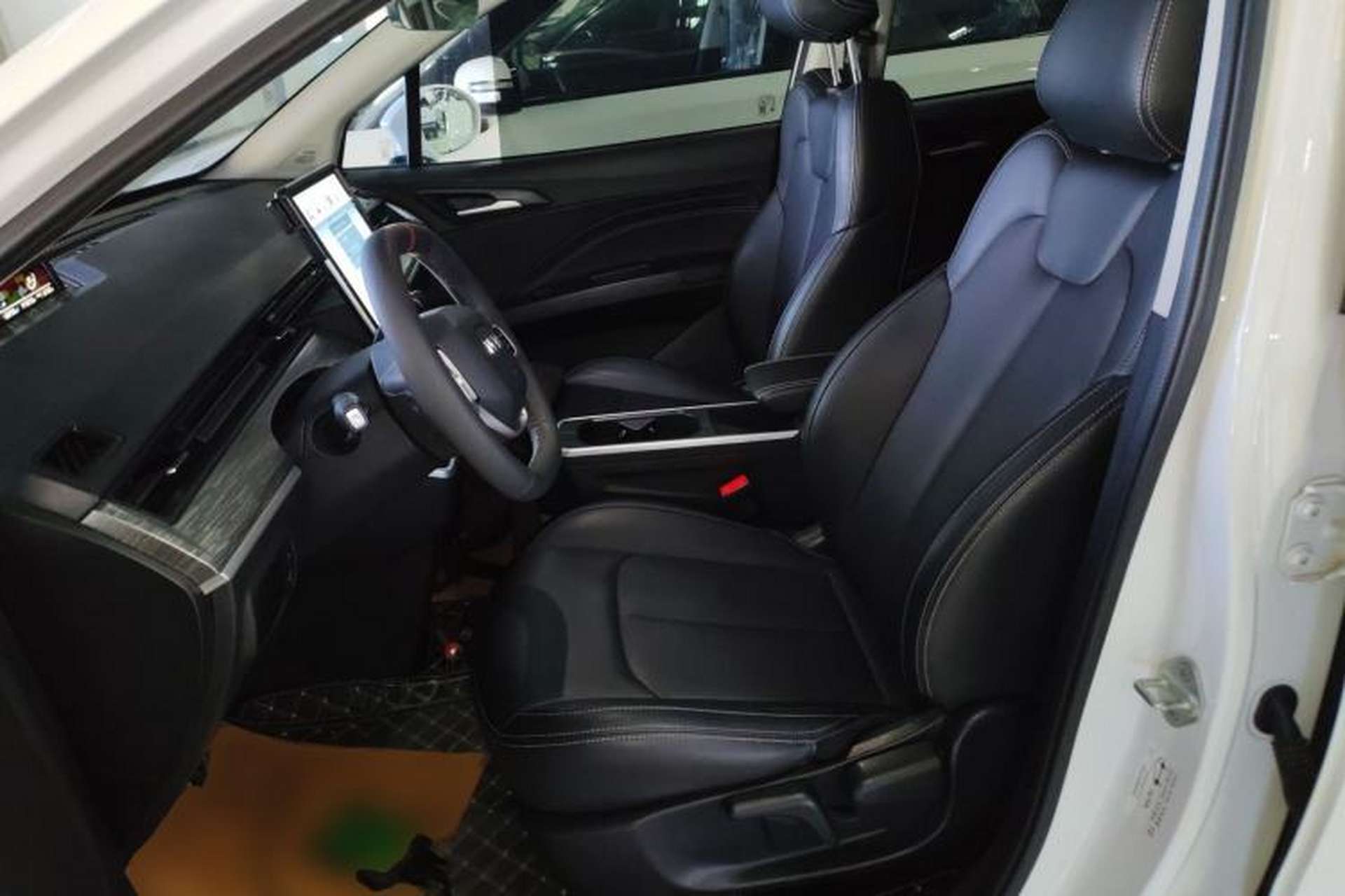 Used NETA AYA 2023 401 Lite Left Front Seat