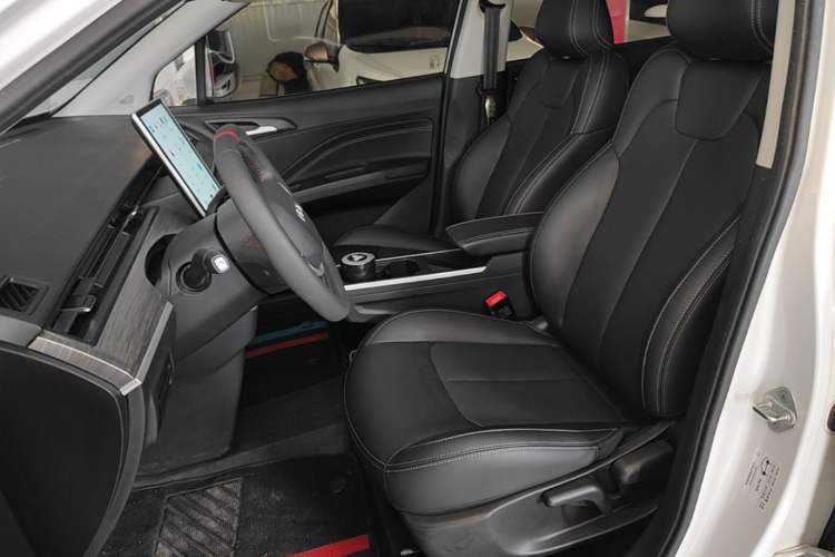 Used NETA AYA 2023 401 Lite Left Front Seat