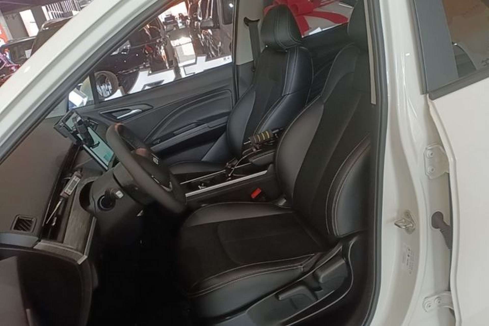 Used NETA AYA 2023 401 Left Front Seat