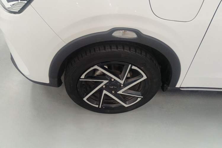 Used NETA AYA 2023 Revised Version 401 Lite Left Front Wheel Hub