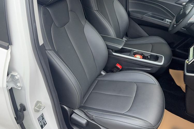 Used NETA AYA 2023 401 Lite Right Front Seat