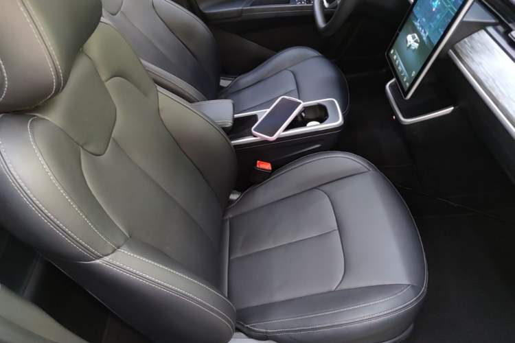 Used NETA AYA 2023 318 Lite Right Front Seat