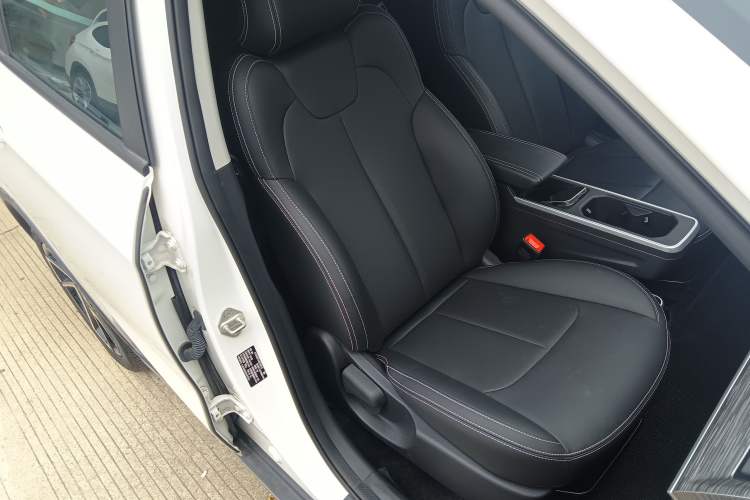 Used NETA AYA 2023 401 Lite Right Front Seat