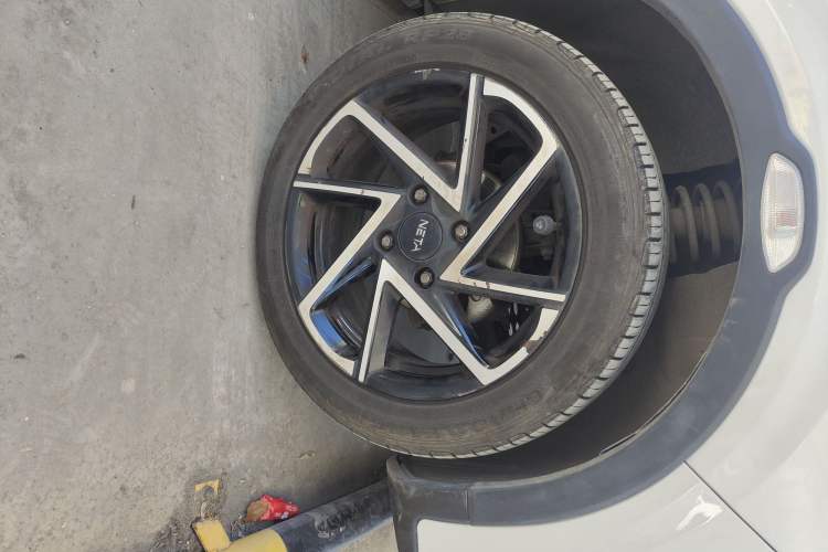 Used NETA AYA 2023 401 Lite Right Front Wheel Hub