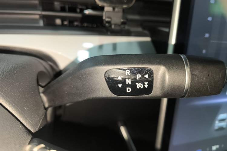 Used NETA AYA 2023 401 Gear Lever