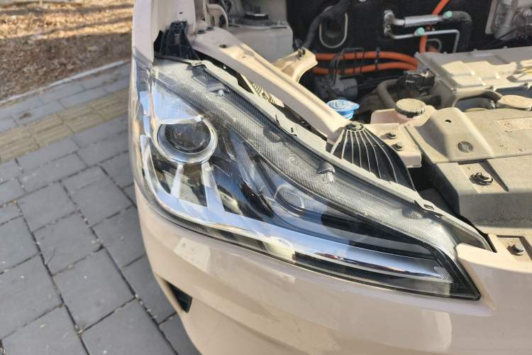 Used NETA AYA 2023 401 Lite Right Front Headlight