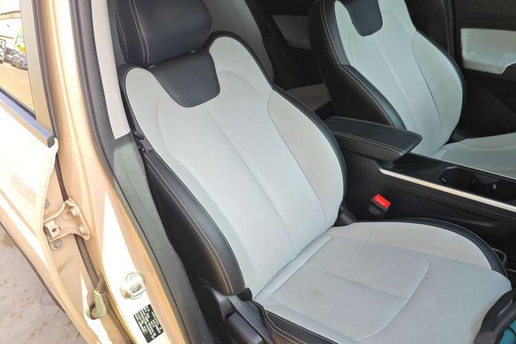Used NETA AYA 2023 401 Right Front Seat