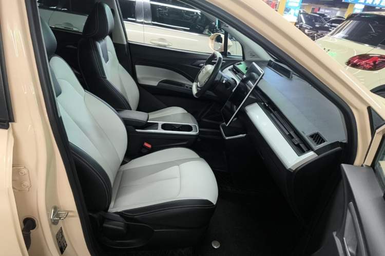 Used NETA AYA 2023 401 Right Front Seat