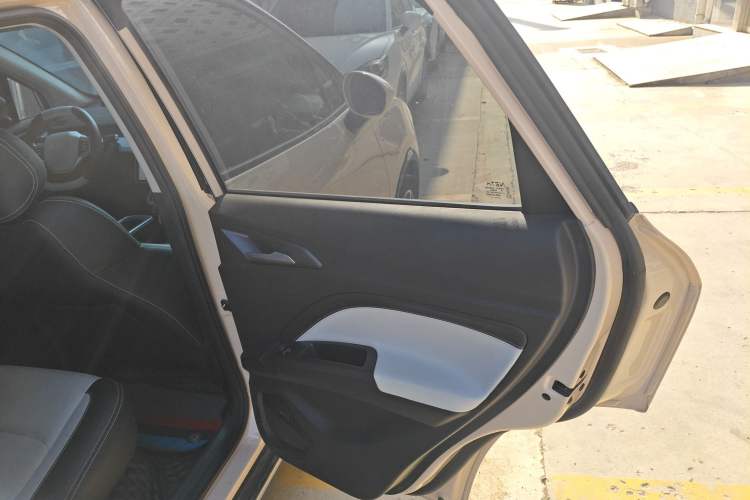 Used NETA AYA 2023 401 Right Rear Door Interior