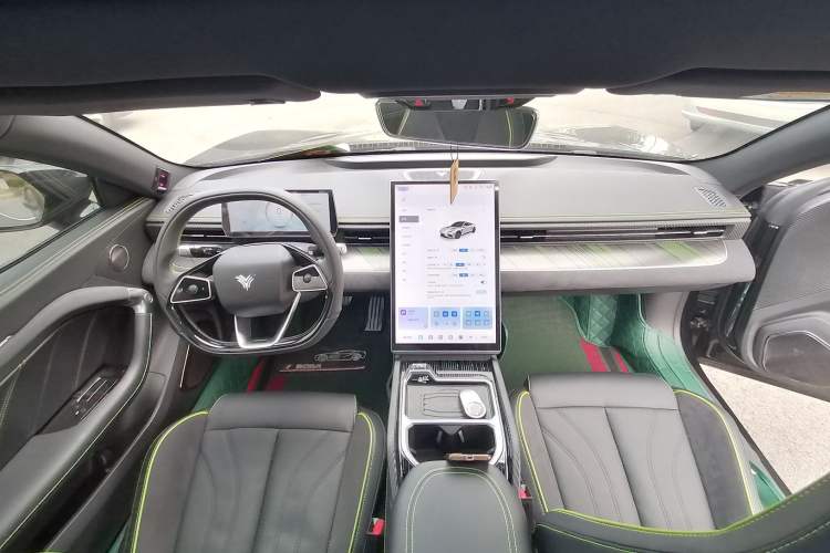 Used NETA GT 2023 560 Center Console