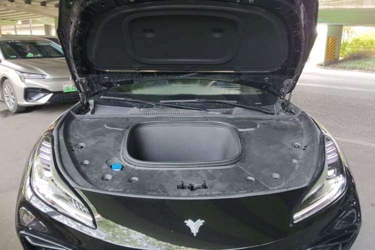 Used NETA GT 2023 560 Engine Bay