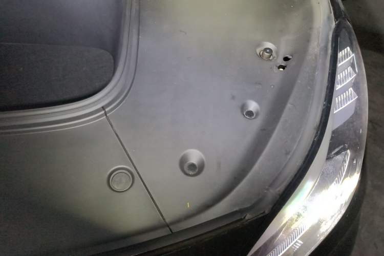 Used NETA GT 2023 560 Engine Bay Left