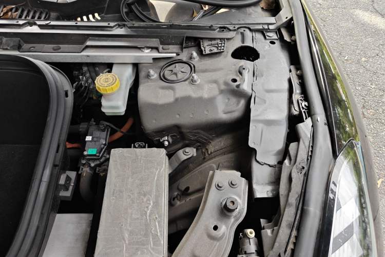 Used NETA GT 2023 560 Engine Bay Left