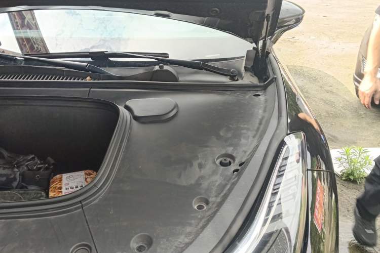Used NETA GT 2023 580 AWD Engine Bay Left