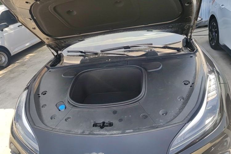 Used NETA GT 2023 560 Engine Bay