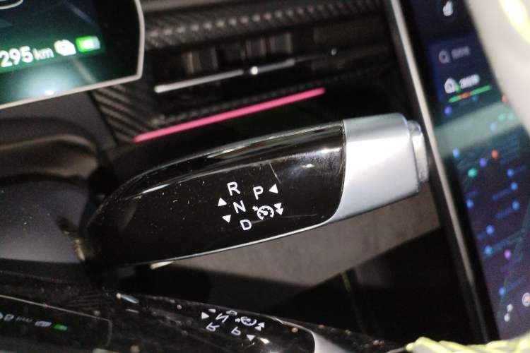 Used NETA GT 2023 560 Gear Lever