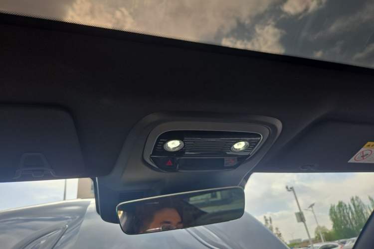 Used NETA GT 2023 560 Headliner