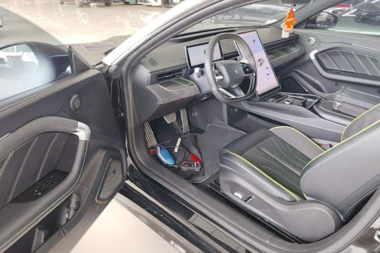 Used NETA GT 2023 560 Left Front Seat