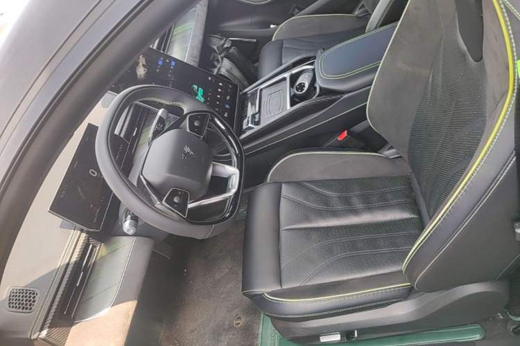 Used NETA GT 2023 560 Left Front Seat