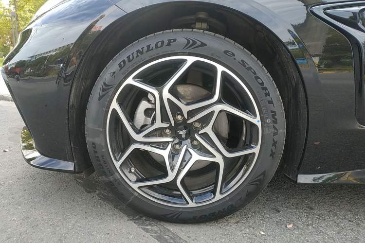 Used NETA GT 2023 560 Left Front Wheel Hub