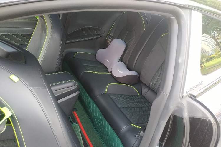 Used NETA GT 2023 560 Left Rear Seat